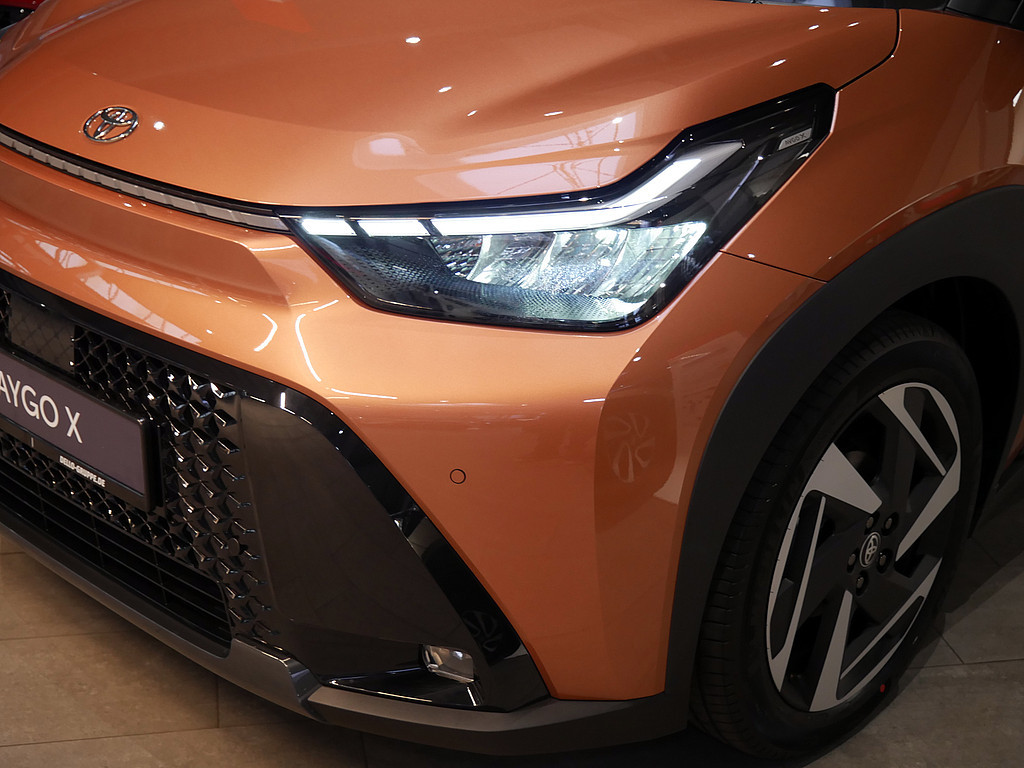 Fahrzeugansicht TOYOTA Aygo X 1.5 Hybrid Lounge - Bild 35