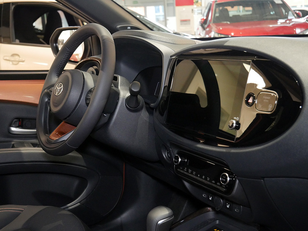 Fahrzeugansicht TOYOTA Aygo X 1.5 Hybrid Lounge - Bild 39