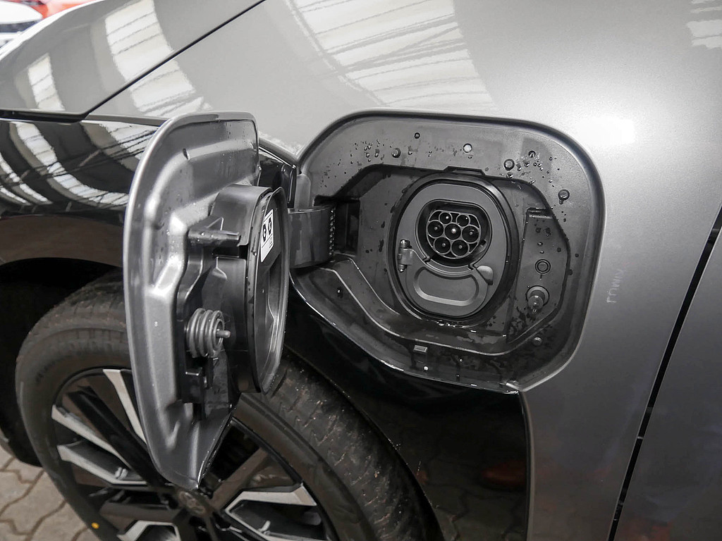 Fahrzeugansicht TOYOTA bZ4X AWD Lounge MJ26 - Bild 35