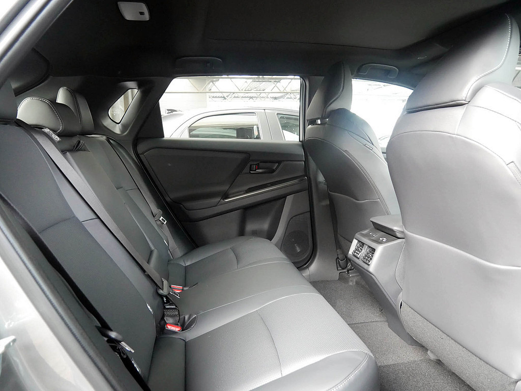 Fahrzeugansicht TOYOTA bZ4X AWD Lounge MJ26 - Bild 2