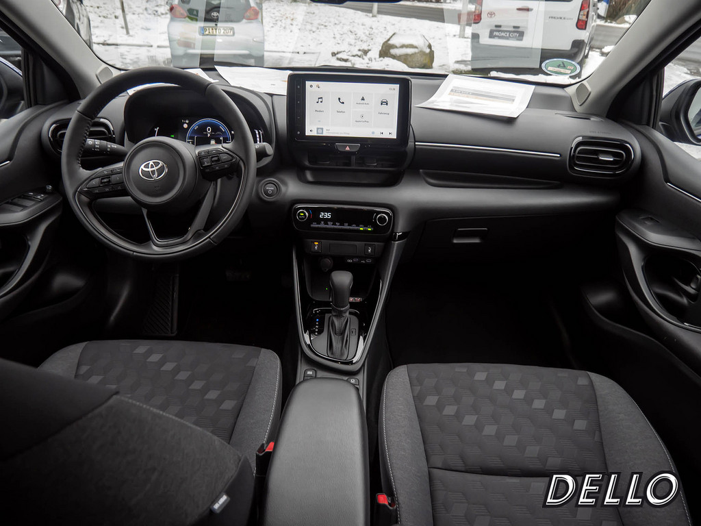 Fahrzeugansicht TOYOTA Yaris Hybrid 1.5 VVT-iE Teamplayer - Bild 3