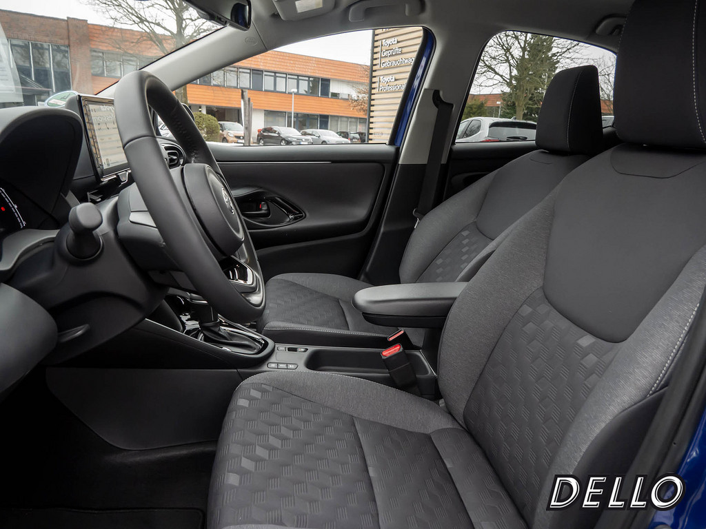 Fahrzeugansicht TOYOTA Yaris Hybrid 1.5 VVT-iE Teamplayer - Bild 10