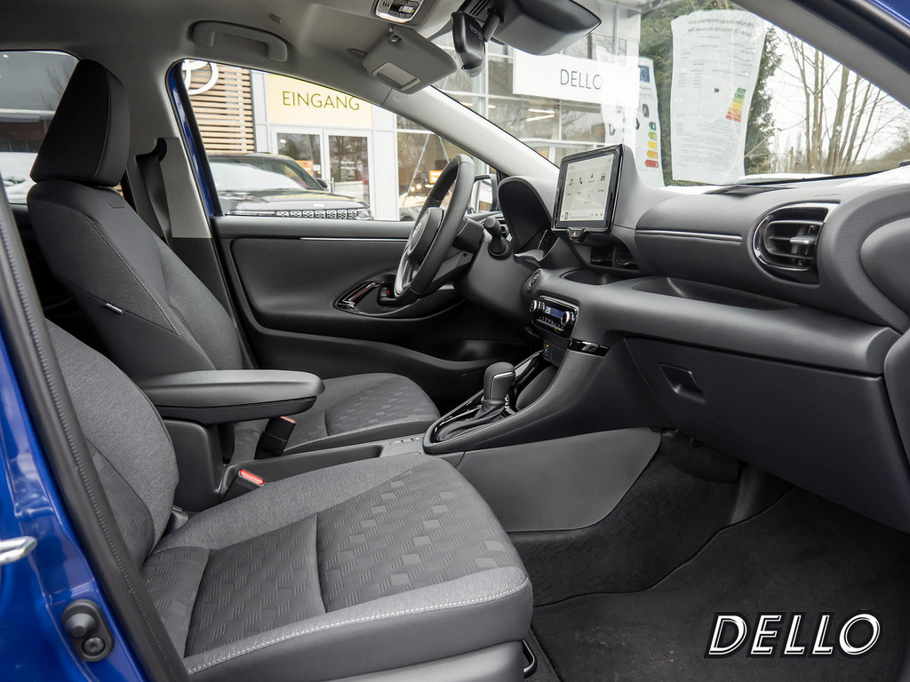 Fahrzeugansicht TOYOTA Yaris Hybrid 1.5 VVT-iE Teamplayer - Bild 37