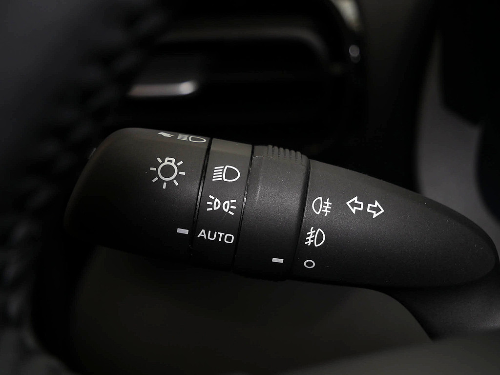 Fahrzeugansicht TOYOTA Yaris Hybrid 1.5 VVT-iE Teamplayer - Bild 30