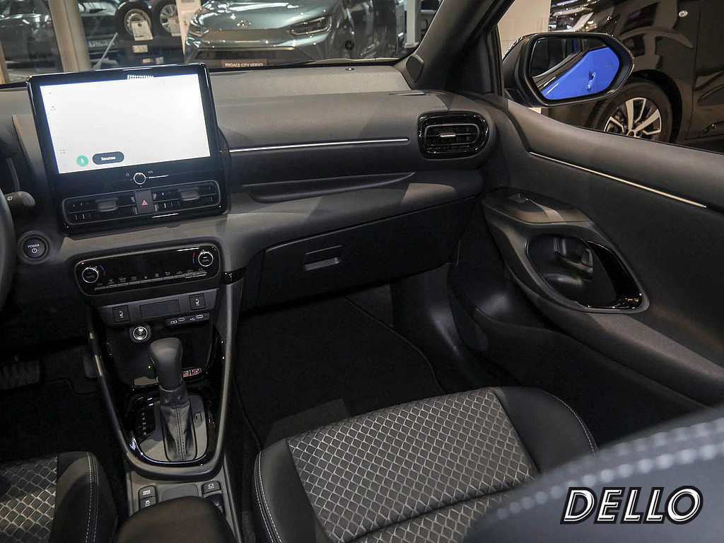 Fahrzeugansicht TOYOTA Yaris Hybrid 1.5 VVT-i Style Plus - Bild 3