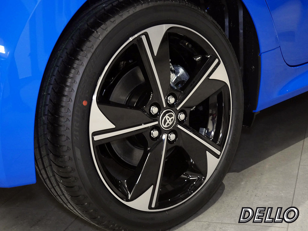 Fahrzeugansicht TOYOTA Yaris Hybrid 1.5 VVT-i Style Plus - Bild 6