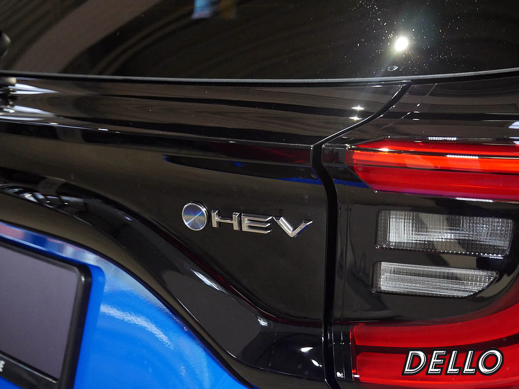 Fahrzeugansicht TOYOTA Yaris Hybrid 1.5 VVT-i Style Plus - Bild 8