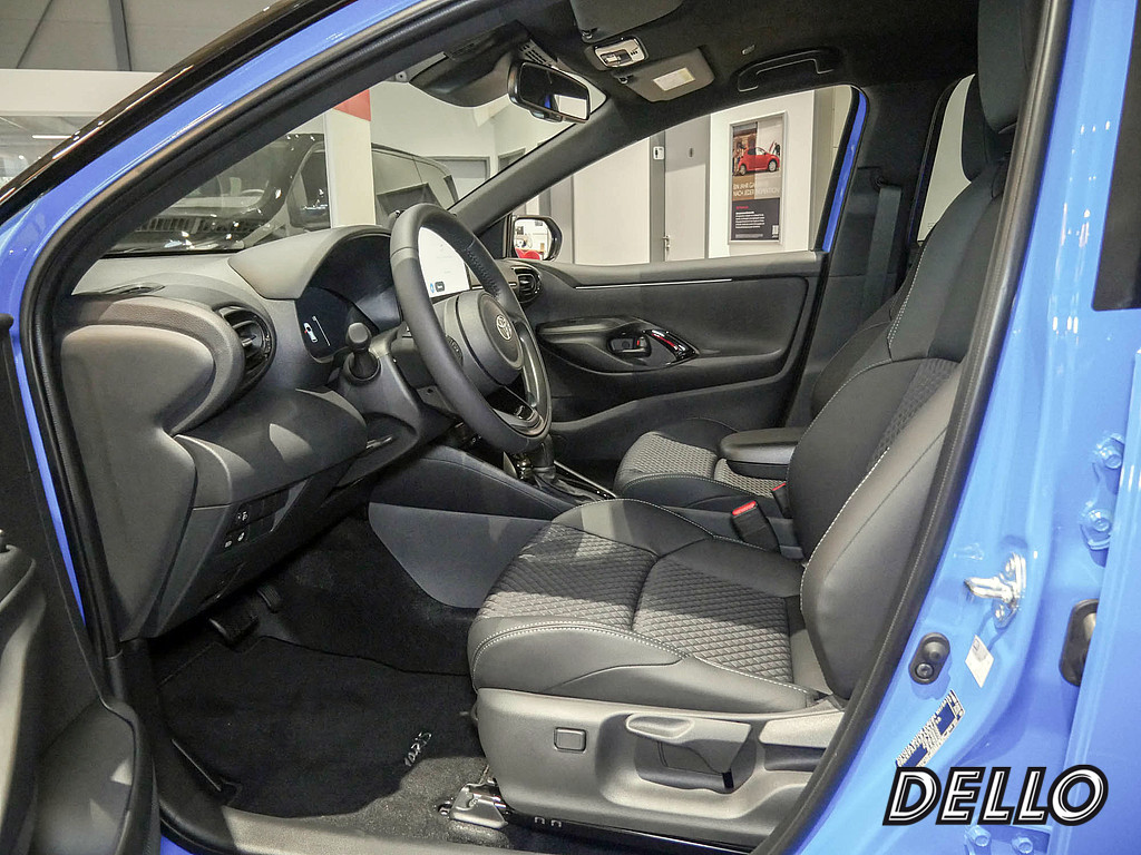 Fahrzeugansicht TOYOTA Yaris Hybrid 1.5 VVT-i Style Plus - Bild 10
