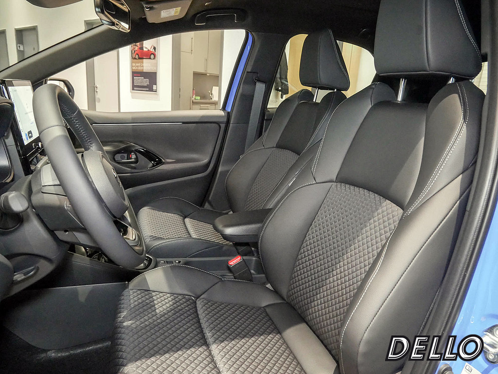 Fahrzeugansicht TOYOTA Yaris Hybrid 1.5 VVT-i Style Plus - Bild 13