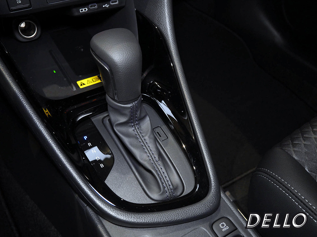 Fahrzeugansicht TOYOTA Yaris Hybrid 1.5 VVT-i Style Plus - Bild 21