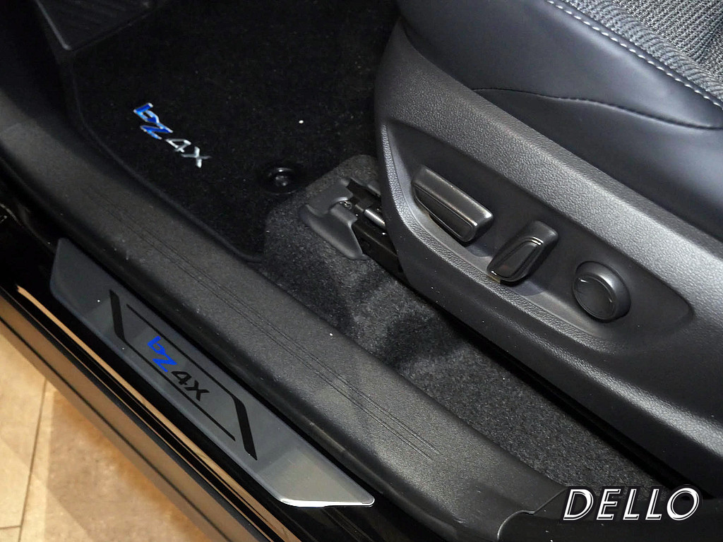 Fahrzeugansicht TOYOTA bZ4X Teamplayer - Bild 7