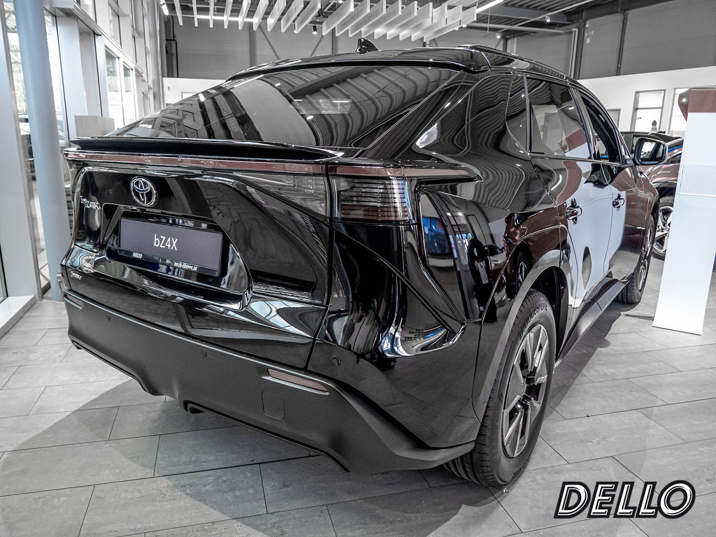 Fahrzeugansicht TOYOTA bZ4X Teamplayer - Bild 23
