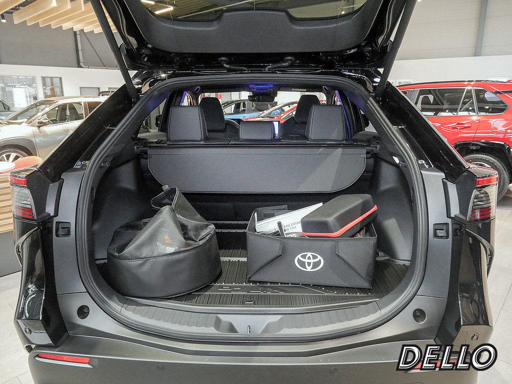 Fahrzeugansicht TOYOTA bZ4X Teamplayer - Bild 3