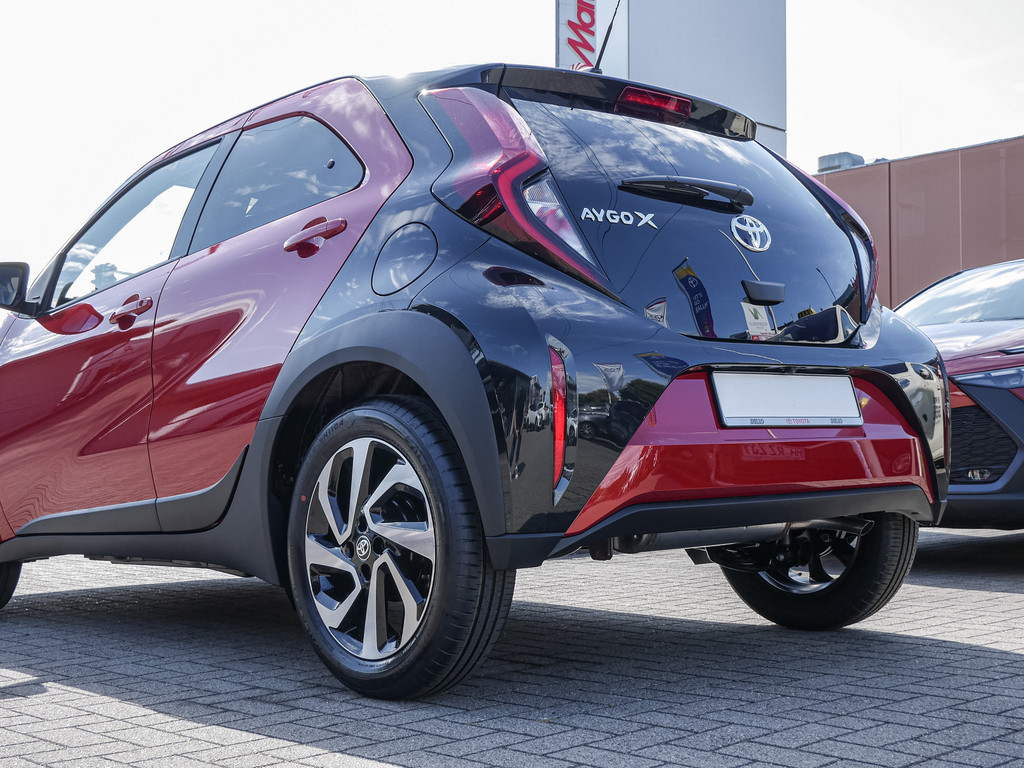 Fahrzeugansicht TOYOTA Aygo X 1.0 Teamplayer - Bild 37