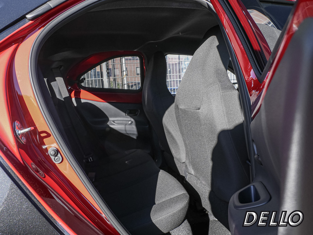 Fahrzeugansicht TOYOTA Aygo X 1.0 Teamplayer - Bild 2