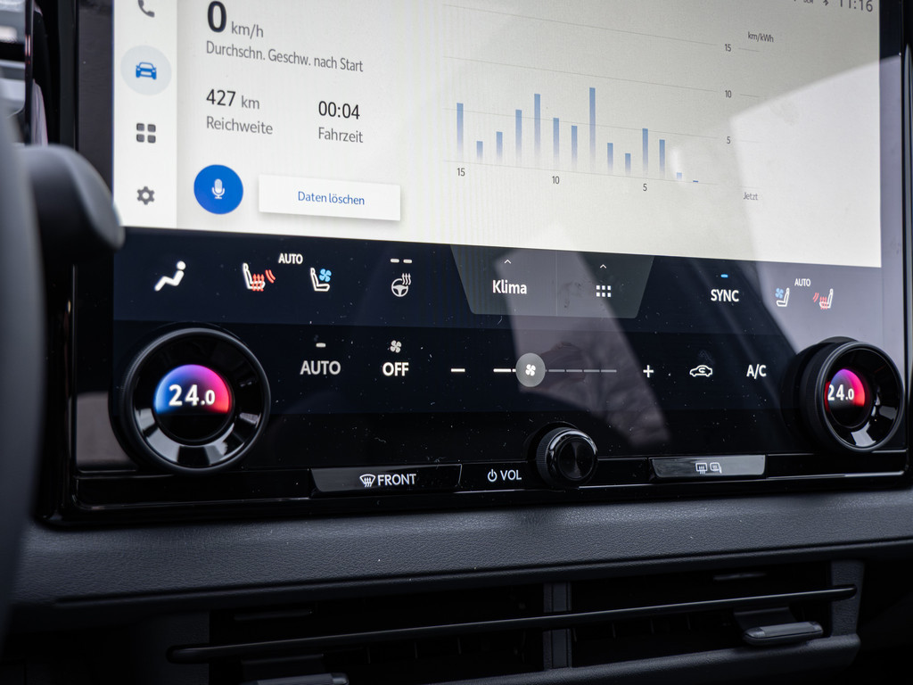 Fahrzeugansicht TOYOTA bZ4X AWD Lounge - Bild 17