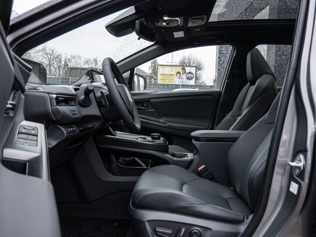 Fahrzeugansicht TOYOTA bZ4X AWD Lounge - Bild 2