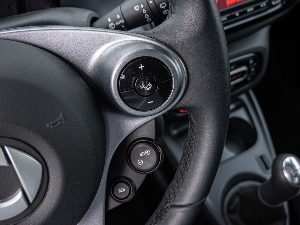 Fahrzeugansicht SMART fortwo coupe passion 52kW - Bild 20