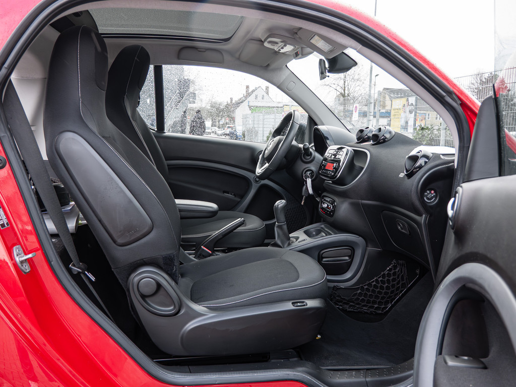 Fahrzeugansicht SMART fortwo coupe passion 52kW - Bild 4