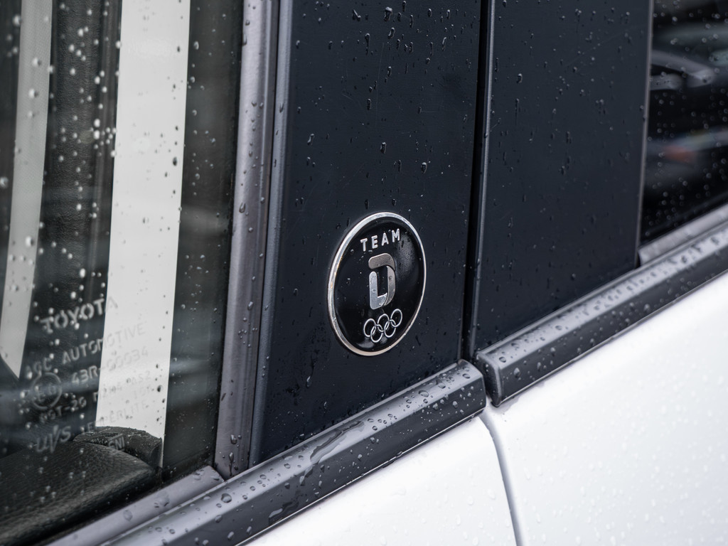 Fahrzeugansicht TOYOTA RAV 4 2.5 Hybrid 4x4 Team D - Bild 3