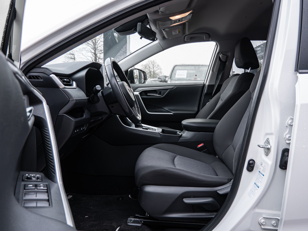 Fahrzeugansicht TOYOTA RAV 4 2.5 Hybrid 4x4 Team D - Bild 5