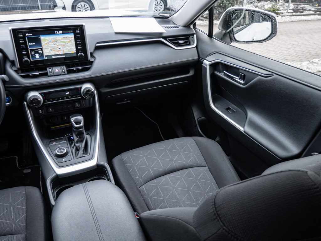 Fahrzeugansicht TOYOTA RAV 4 2.5 Hybrid 4x4 Team D - Bild 10