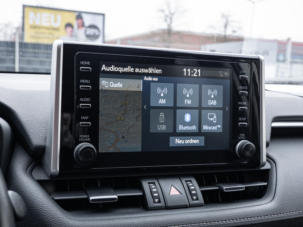 Fahrzeugansicht TOYOTA RAV 4 2.5 Hybrid 4x4 Team D - Bild 17