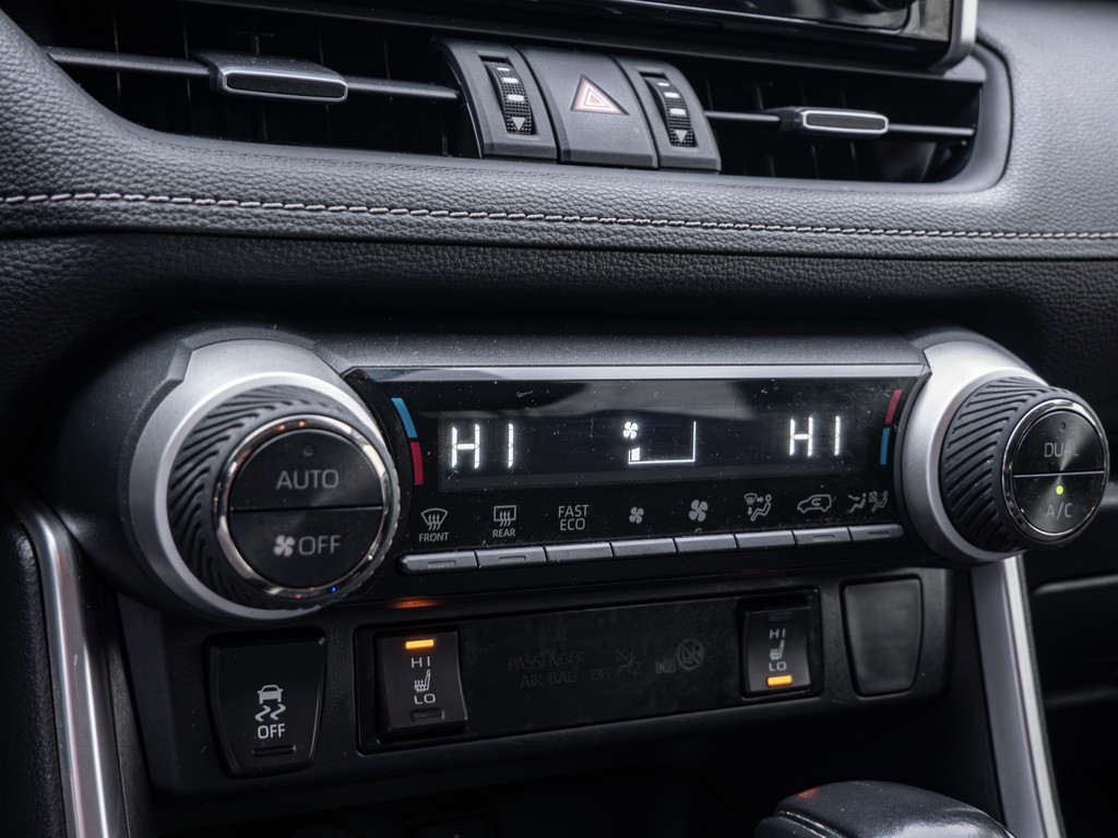 Fahrzeugansicht TOYOTA RAV 4 2.5 Hybrid 4x4 Team D - Bild 21