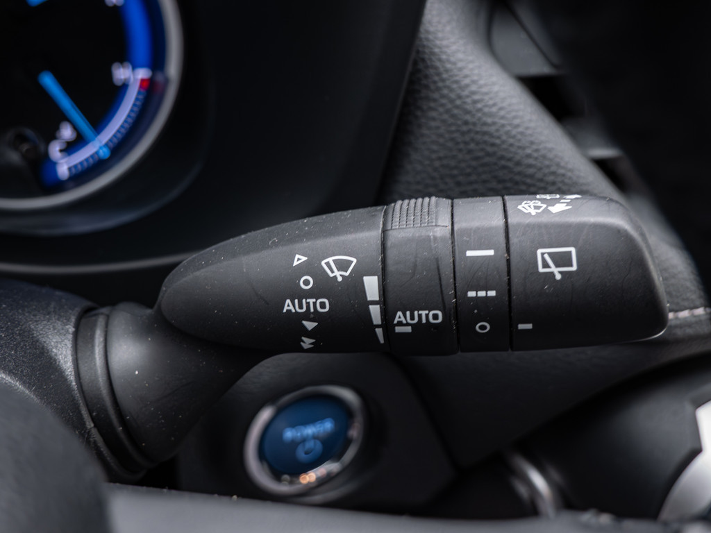 Fahrzeugansicht TOYOTA RAV 4 2.5 Hybrid 4x4 Team D - Bild 30