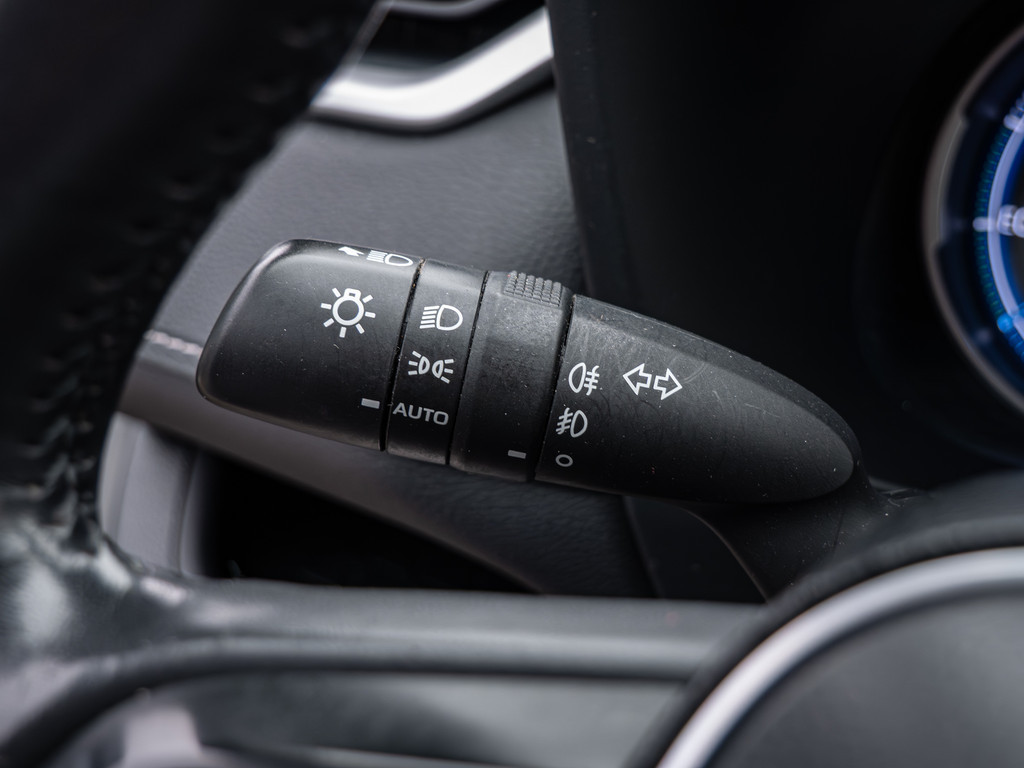 Fahrzeugansicht TOYOTA RAV 4 2.5 Hybrid 4x4 Team D - Bild 32