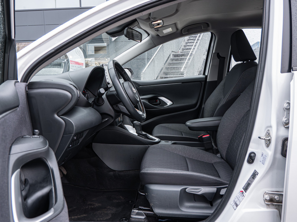 Fahrzeugansicht TOYOTA Yaris Hybrid 1.5 VVT-i Comfort - Bild 2