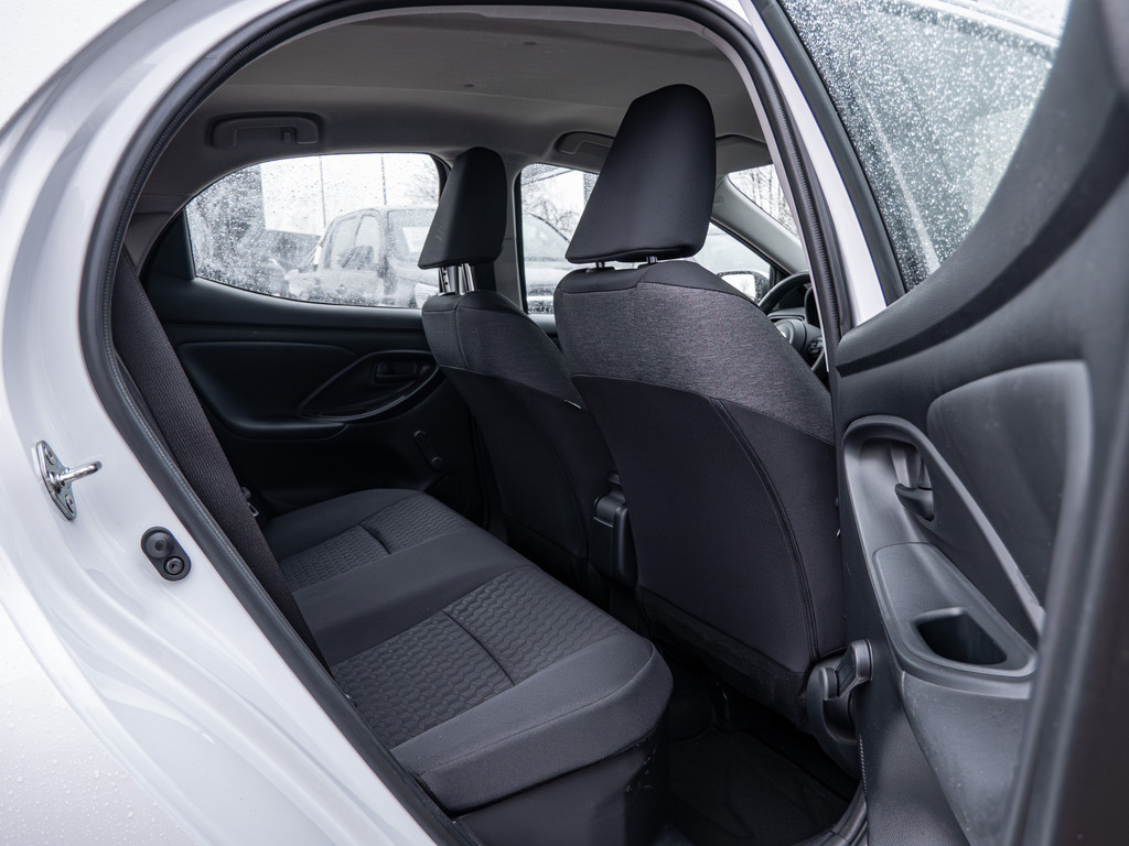 Fahrzeugansicht TOYOTA Yaris Hybrid 1.5 VVT-i Comfort - Bild 4