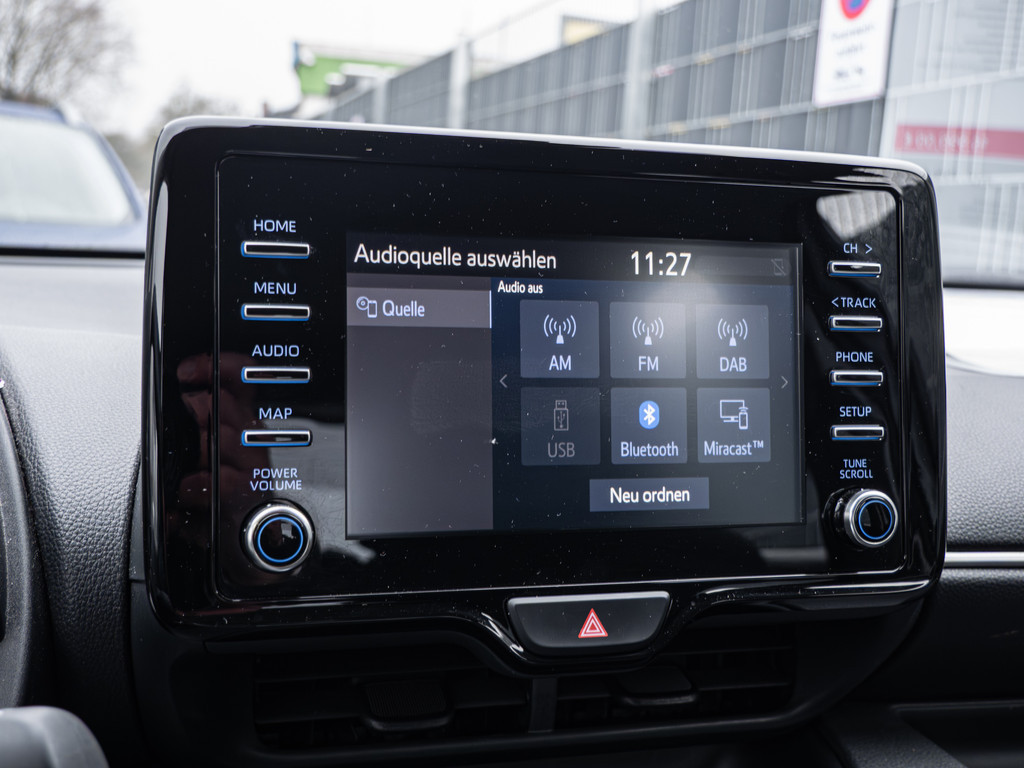 Fahrzeugansicht TOYOTA Yaris Hybrid 1.5 VVT-i Comfort - Bild 13