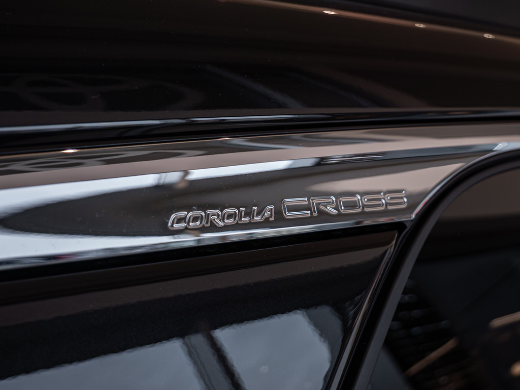 Fahrzeugansicht TOYOTA Corolla Cross 2.0 Hybrid FWD Teamplayer - Bild 5