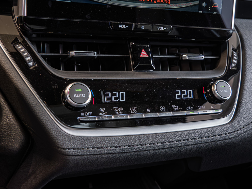 Fahrzeugansicht TOYOTA Corolla Cross 2.0 Hybrid FWD Teamplayer - Bild 11