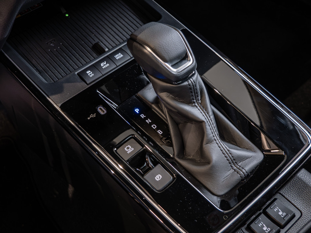 Fahrzeugansicht TOYOTA Corolla Cross 2.0 Hybrid FWD Teamplayer - Bild 14