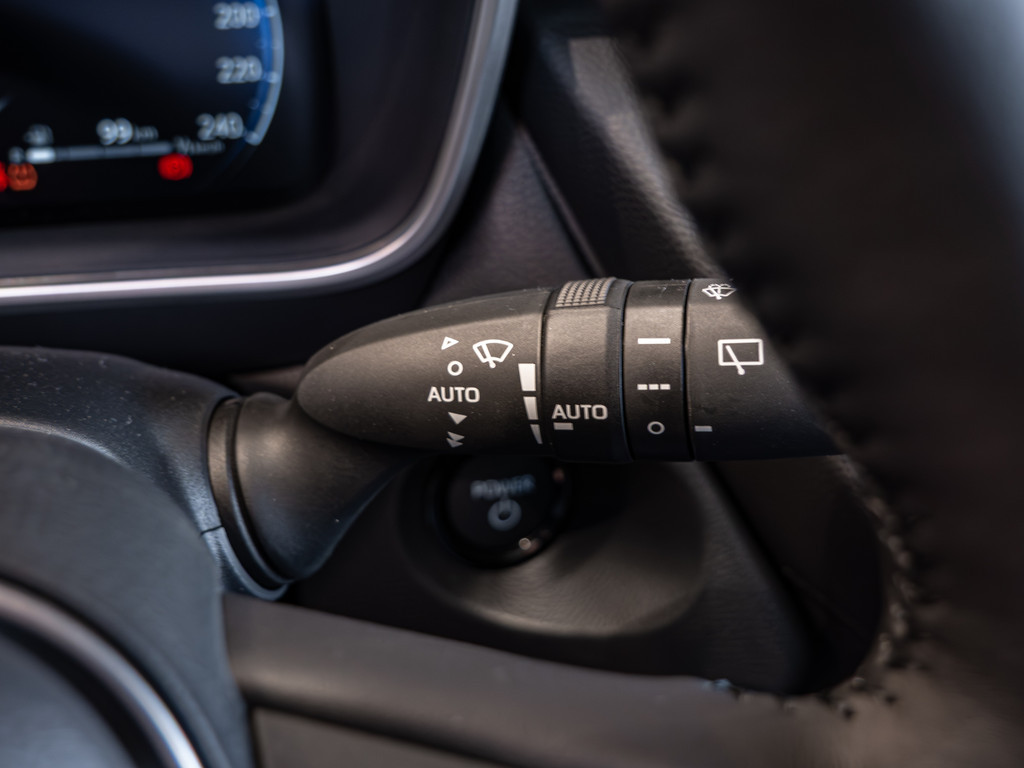 Fahrzeugansicht TOYOTA Corolla Cross 2.0 Hybrid FWD Teamplayer - Bild 19