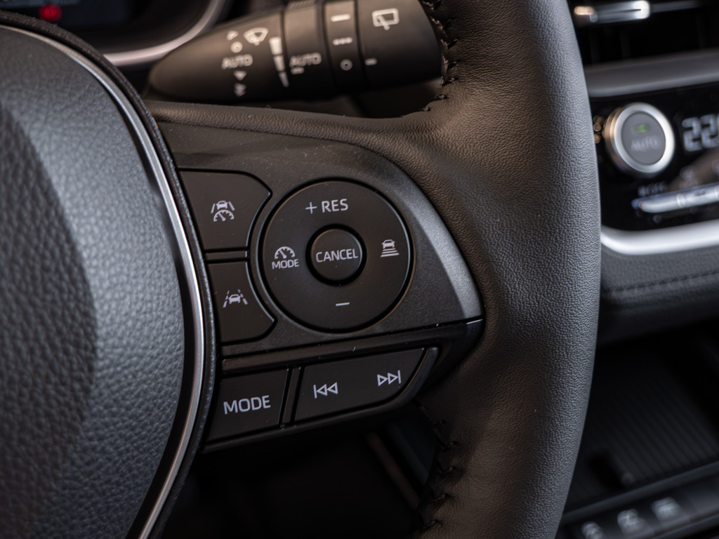 Fahrzeugansicht TOYOTA Corolla Cross 2.0 Hybrid FWD Teamplayer - Bild 22