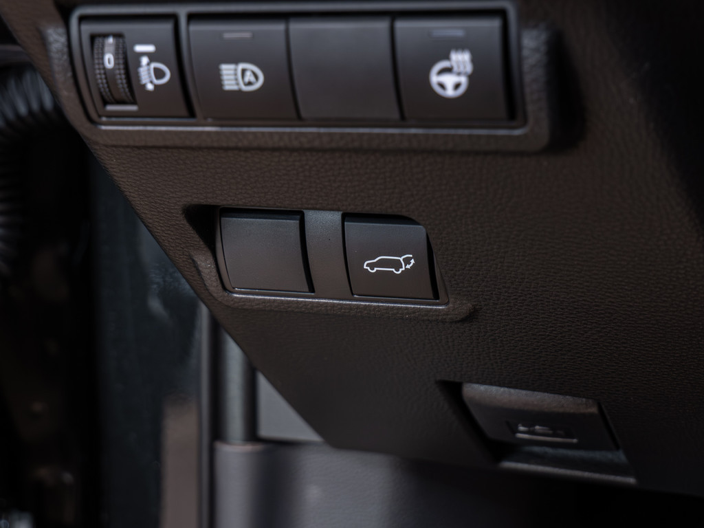 Fahrzeugansicht TOYOTA Corolla Cross 2.0 Hybrid FWD Teamplayer - Bild 26