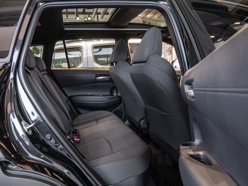 Fahrzeugansicht TOYOTA Corolla Cross 2.0 Hybrid FWD Teamplayer - Bild 38