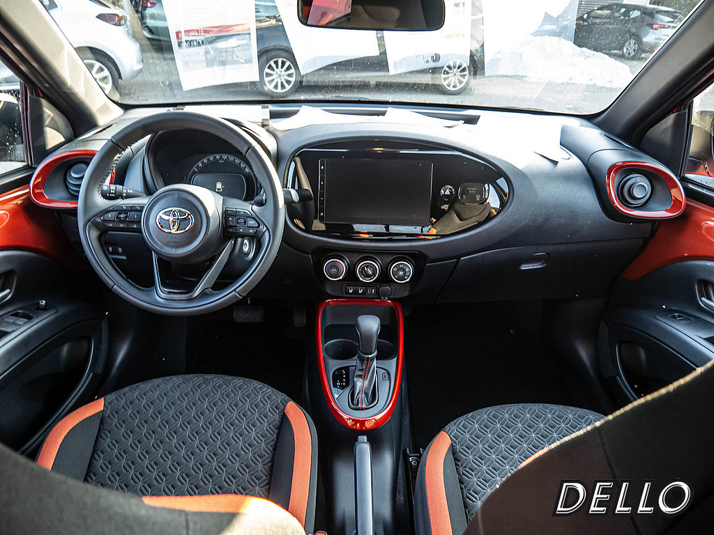 Fahrzeugansicht TOYOTA Aygo X 1.0 Teamplayer - Bild 2