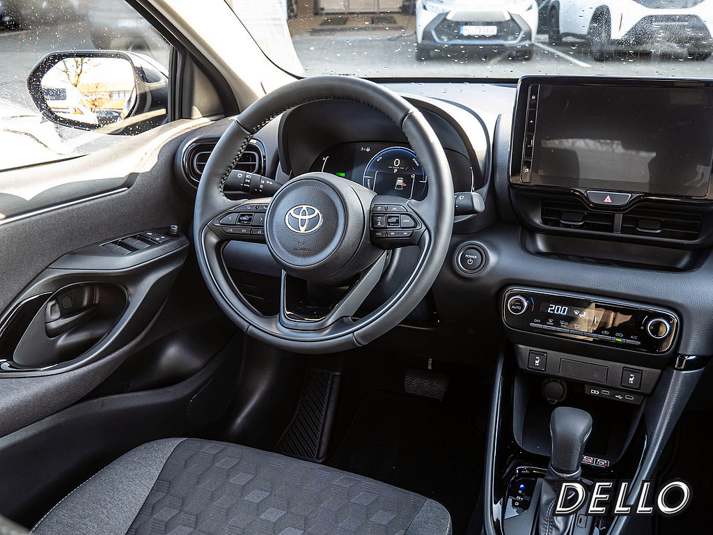 Fahrzeugansicht TOYOTA Yaris Hybrid 1.5 VVT-iE Teamplayer - Bild 2