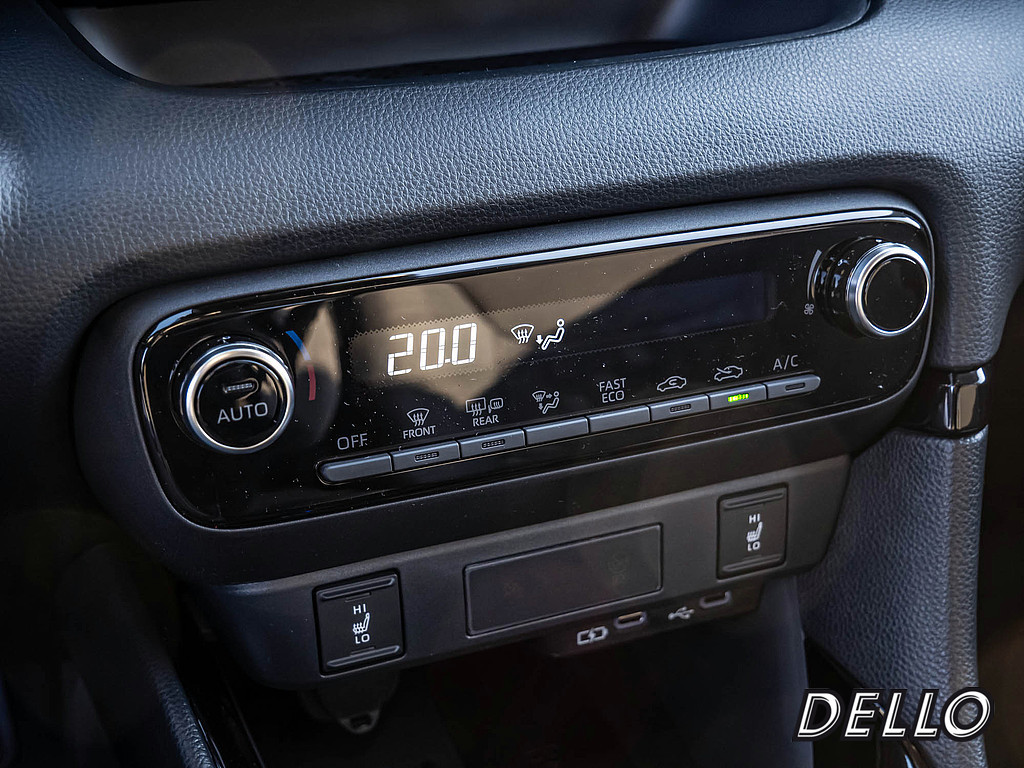 Fahrzeugansicht TOYOTA Yaris Hybrid 1.5 VVT-iE Teamplayer - Bild 16