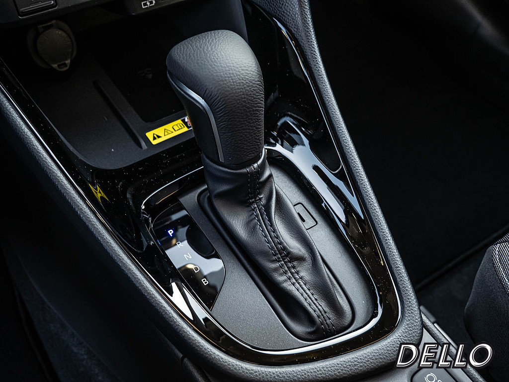 Fahrzeugansicht TOYOTA Yaris Hybrid 1.5 VVT-iE Teamplayer - Bild 18