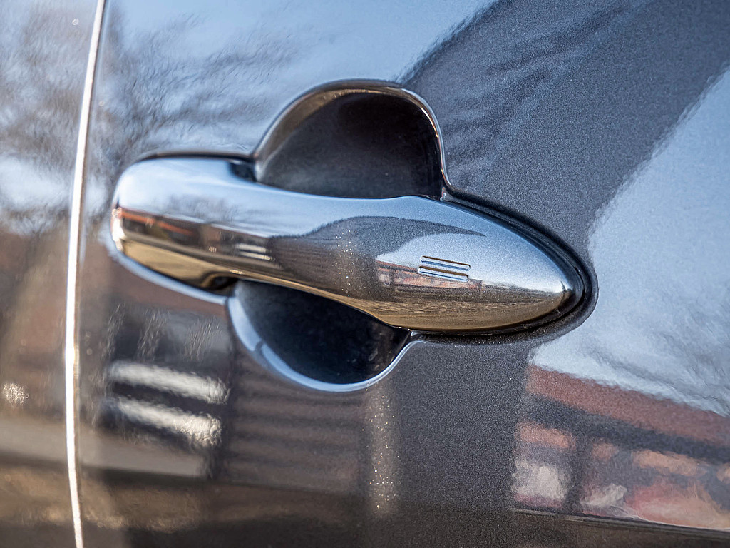 Fahrzeugansicht TOYOTA Yaris Hybrid 1.5 Teamplayer - Bild 4