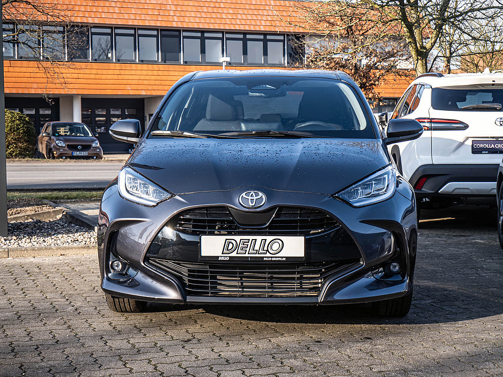 Fahrzeugansicht TOYOTA Yaris Hybrid 1.5 Teamplayer - Bild 12