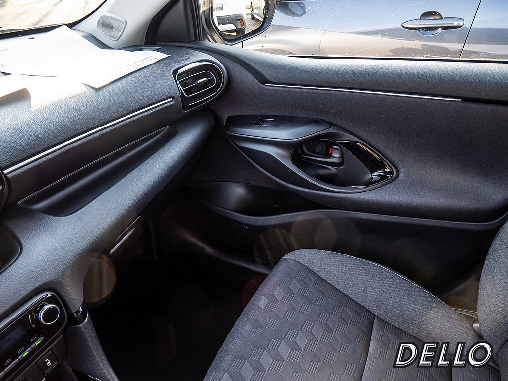 Fahrzeugansicht TOYOTA Yaris Hybrid 1.5 VVT-iE Teamplayer - Bild 24