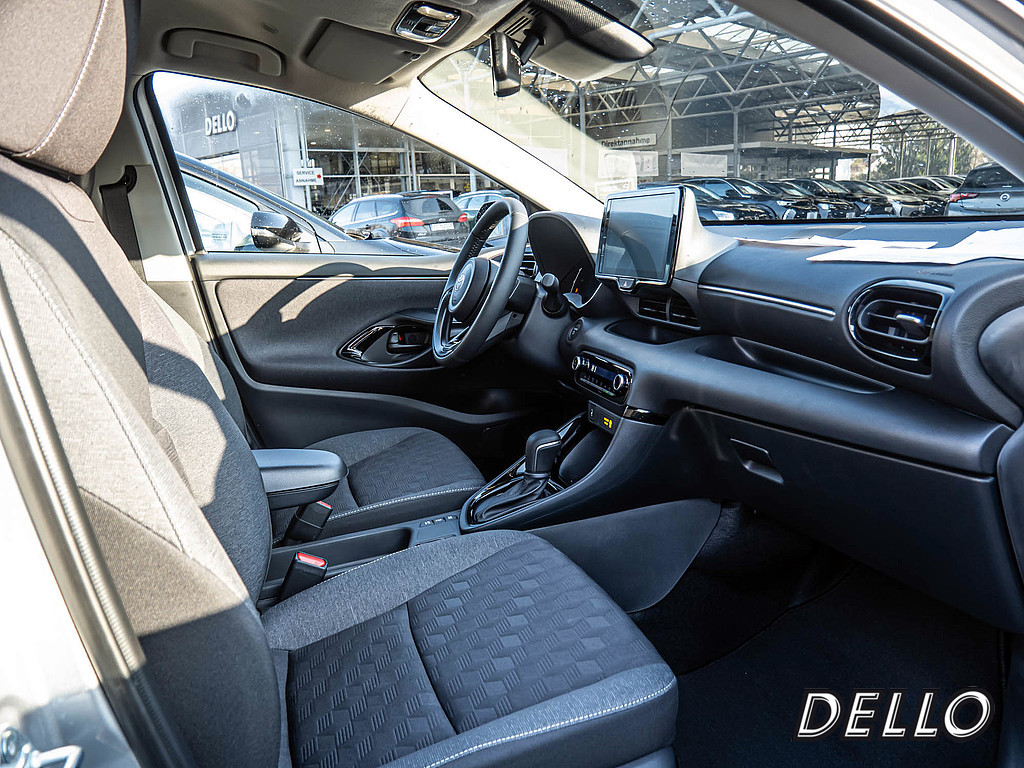 Fahrzeugansicht TOYOTA Yaris Hybrid 1.5 VVT-iE Teamplayer - Bild 29