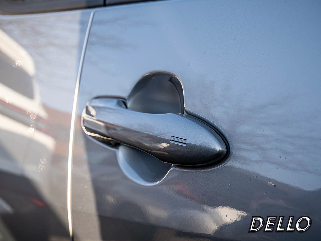 Fahrzeugansicht TOYOTA Yaris Hybrid 1.5 VVT-iE Teamplayer - Bild 3