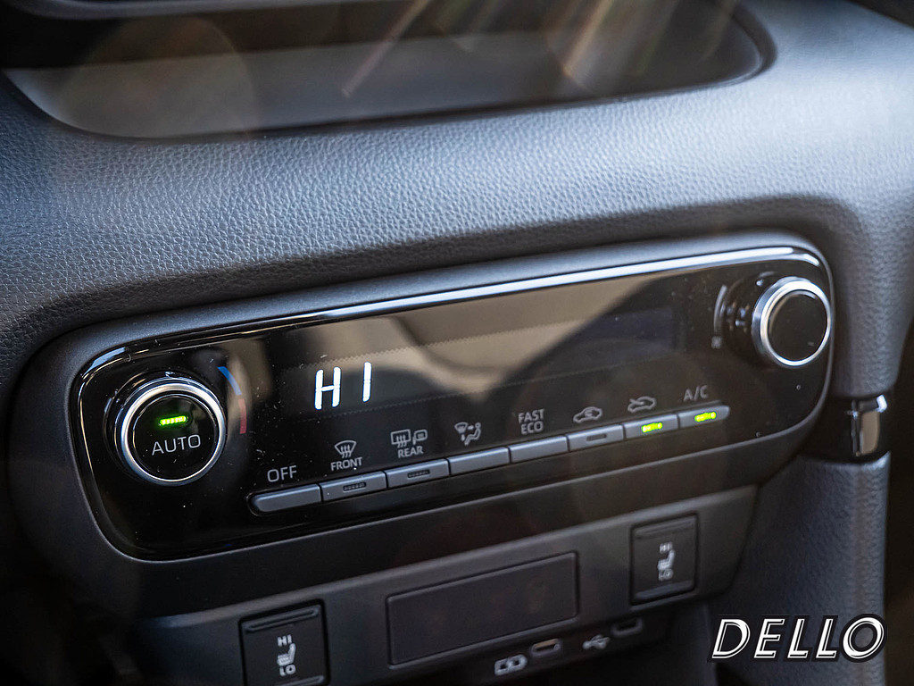 Fahrzeugansicht TOYOTA Yaris Hybrid 1.5 VVT-iE Teamplayer - Bild 13